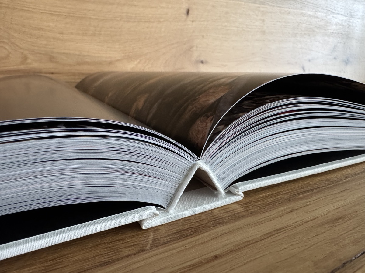 Bücher und Kunstbücher hochwertig drucken lassen Bücher und Kunstbücher hochwertig drucken lassen